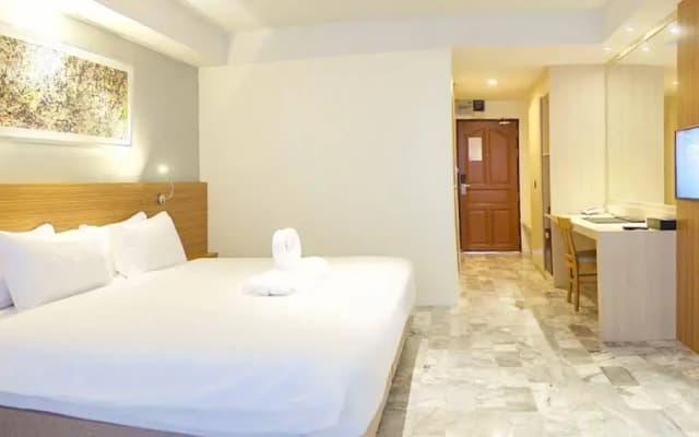 iCheck inn Thapra - photo 4