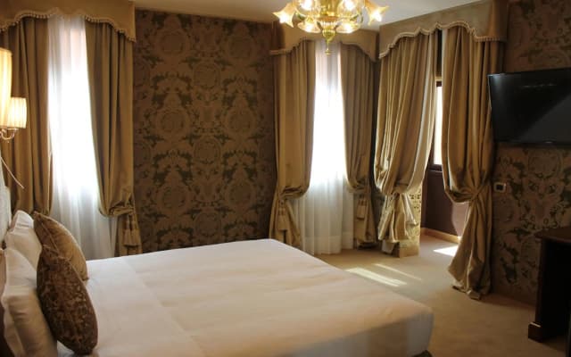 Hotel Casanova Venezia - photo 3