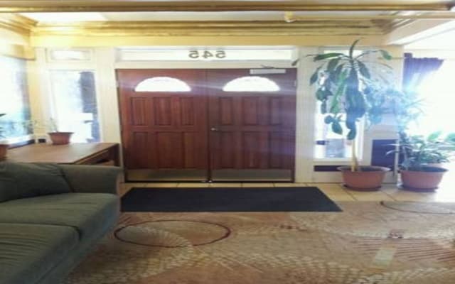 Layne Hotel - photo 2