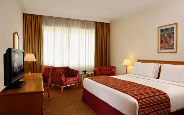 Swiss Belhotel Sharjah - photo 4
