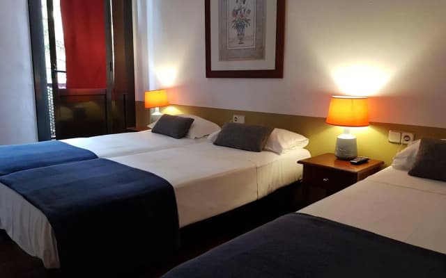 Hostal LK - photo 3