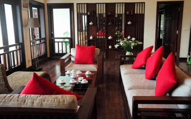 Golden Lotus Diamond Villa Da Nang - photo 3