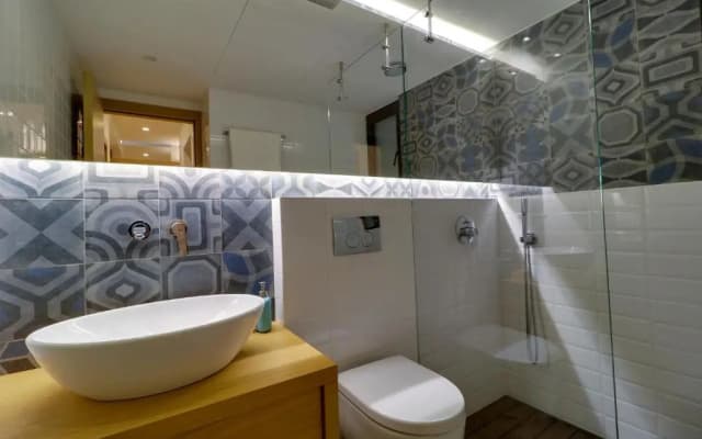 Superior Central Apt|3min to Metro|AC|Netflix|iMac - photo 5