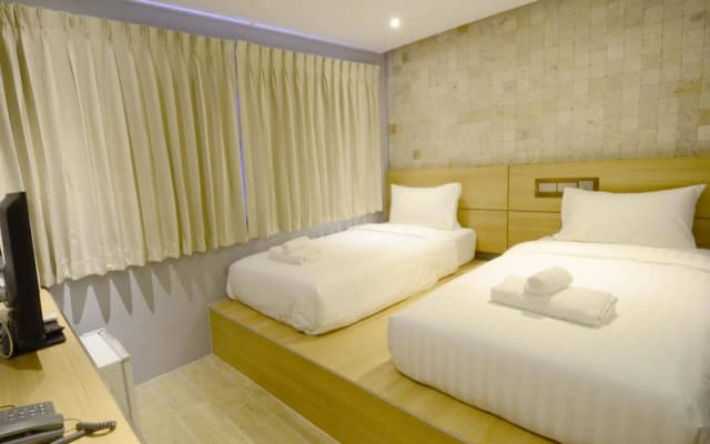 Gaam Hotel - photo 4