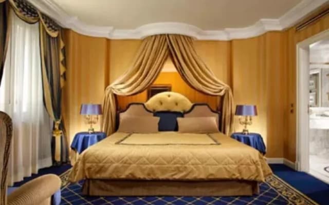 Royal Olympic Hotel - photo 3