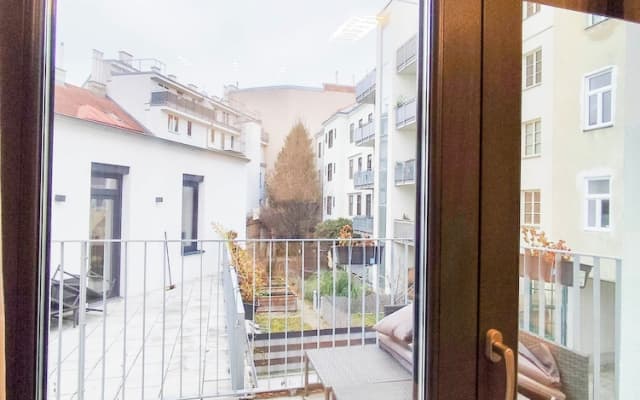 Cozy Apartment with Free Parking - photo 5
