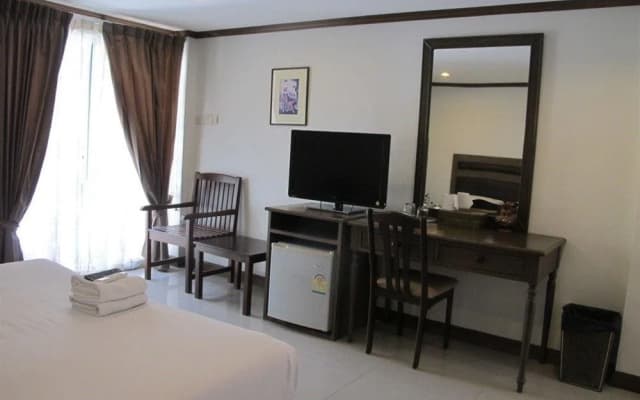 OYO 285 The Modern Place - photo 4