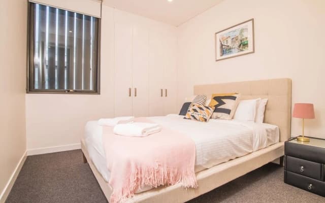 Modern 2bed2bath APT at Neutral Bayparking+wifi - photo 4