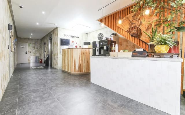 Peanut Hotel - photo 2