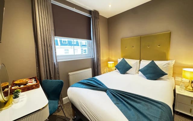 Queens Park Hotel - photo 3