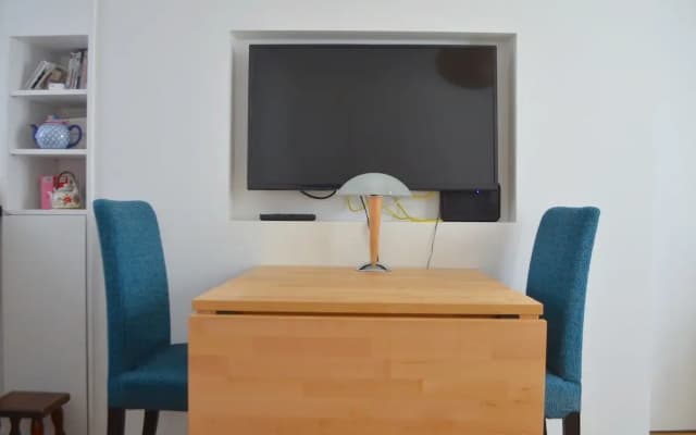 Top Floor Flat Near Bastille - photo 2