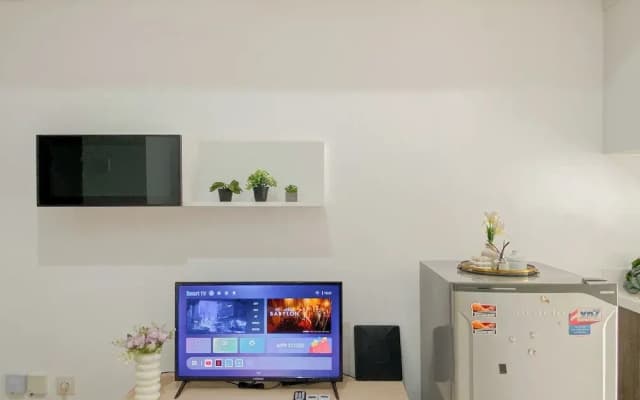 Basic Simple 1Br At Apartment Vittoria Residence - photo 4
