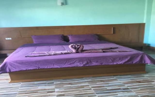 Lanta School Beach Resort - photo 4