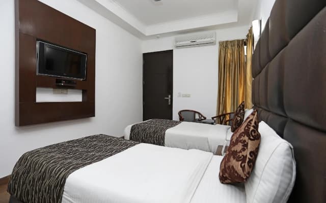 OYO 9269 Hotel The Cameron - photo 4