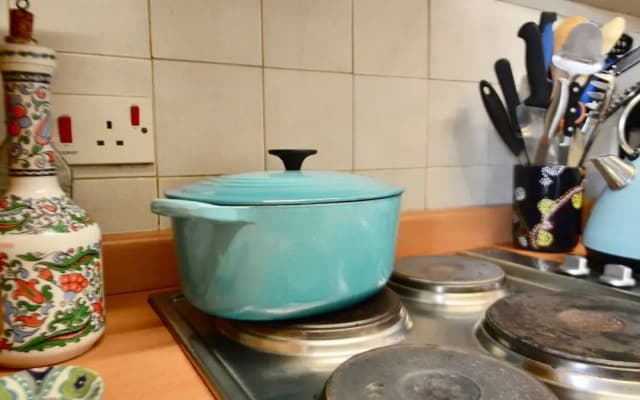 2 Bedroom Flat In Morningside With Private Garden - photo 4