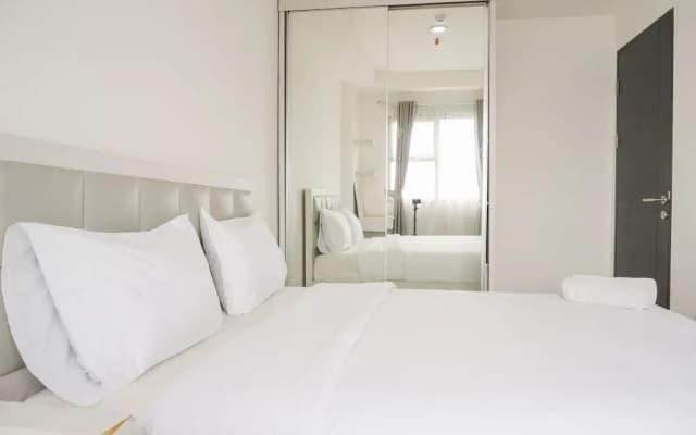 Minimalist And Homey 1Br At Belmont Residence Puri Apartment - photo 3