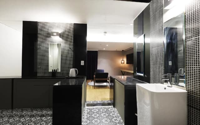 Elle Inn Hotel - photo 5