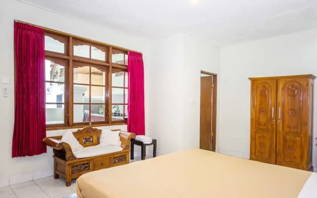 RedDoorz Sanur 3 - photo 4