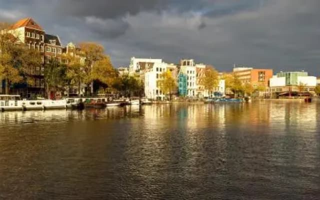 Rembrandt Square Houseboat - photo 2