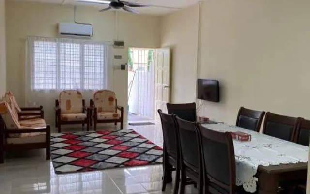 Homestay Sri Jasmine - photo 2