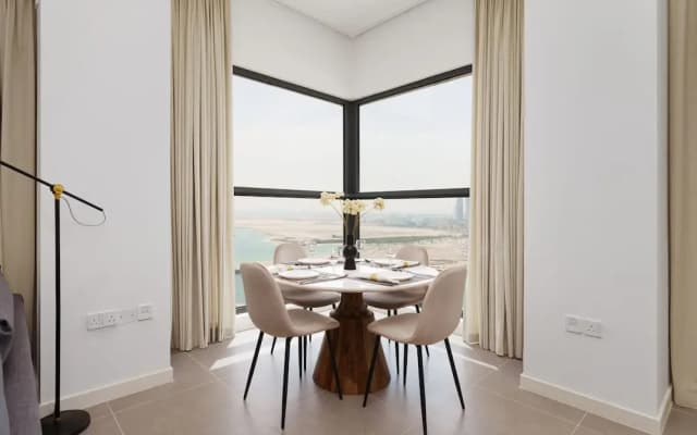 Maison Privee - Modern & Panoramic Sea View Apt on Al Reem Island - photo 3