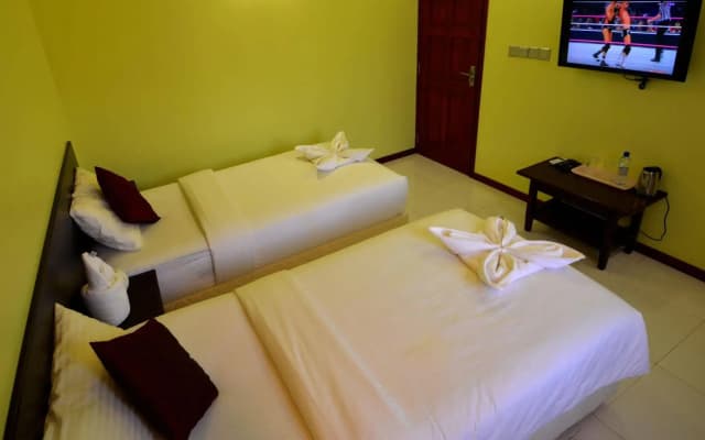 Coral Queen Inn - photo 5