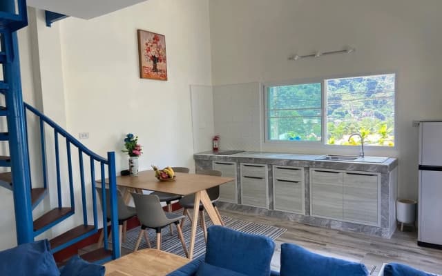 Charming New Italian Style 1st Floor Maisonnette - photo 3