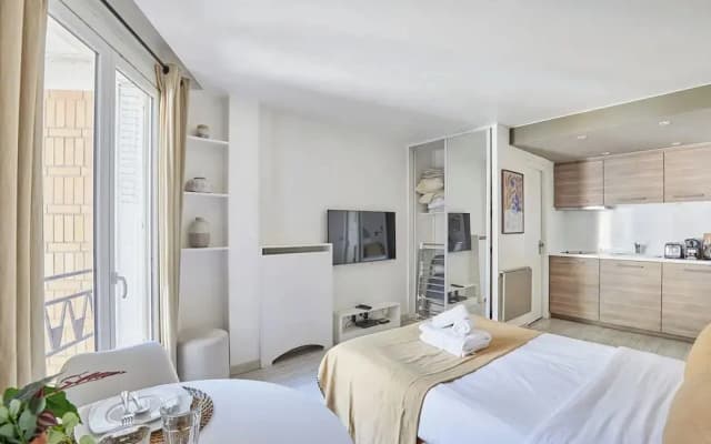 Modern Studio Montaigne Champs Elysees - photo 4