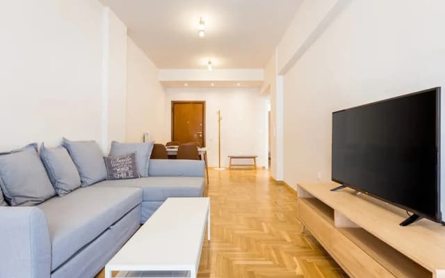 2 bedroom apartment near the Metro - photo 5