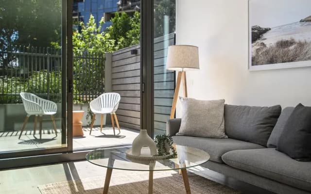 1BR Apartment Near CBD With Pool - photo 3