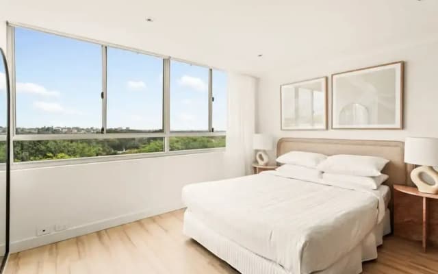 Chic Studio With a Pool and Moments From Shop - photo 3