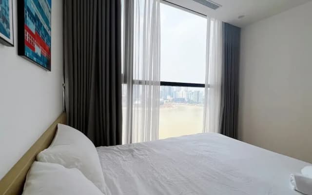 Vinhomes Skylake Deluxe Apartment - photo 4