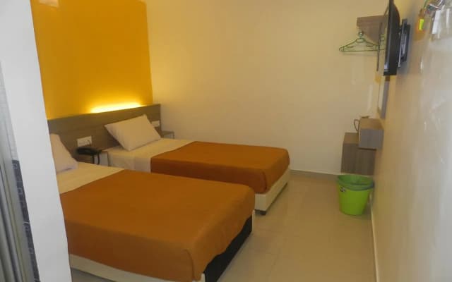 Yellow Mansion Hotel Banda Kaba - photo 5