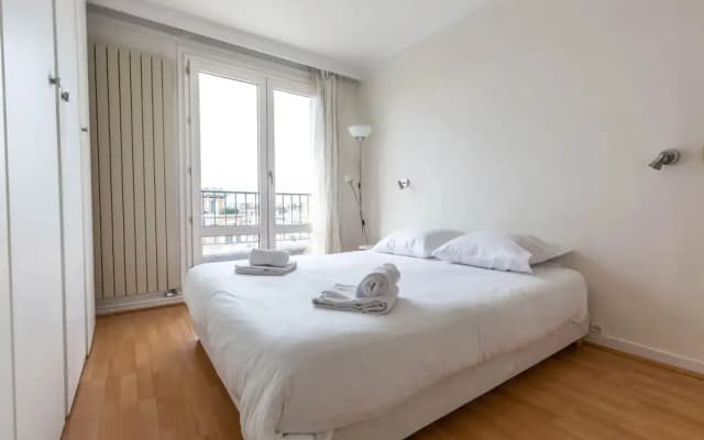 Amiral View Great 1 Bedroom Apartment in Paris - photo 2