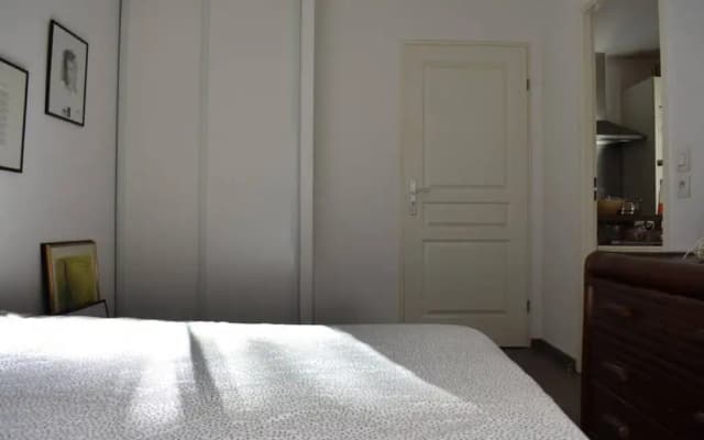 1 Bedroom Apartment in 18th Arrondissement - photo 3