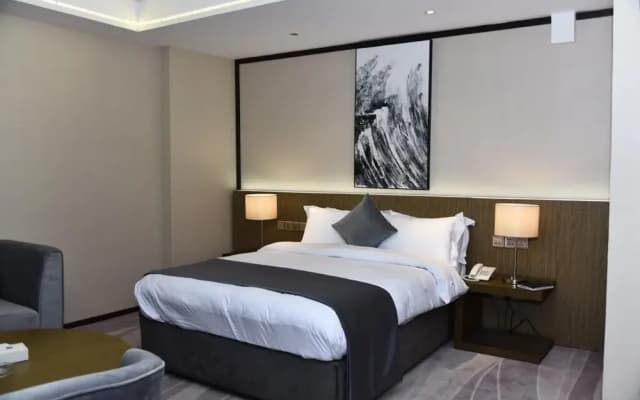 The Airport Hotel - photo 5
