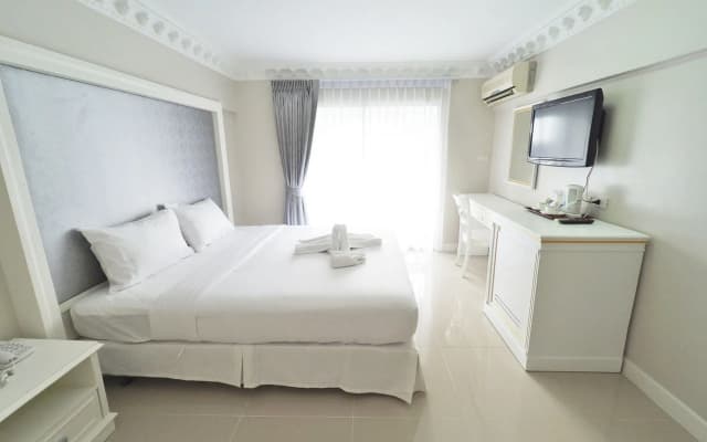 Romance Hotel Sukhumvit 97 - photo 3