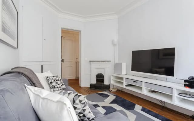 River Seine - Notre Dame Apartment - photo 2