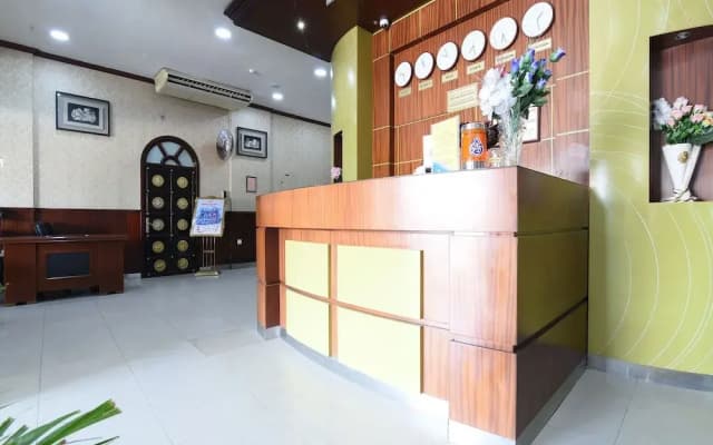 OYO 274 California Suites - photo 2