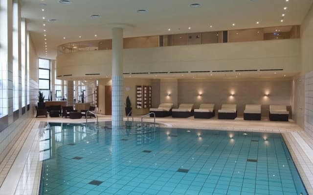 Sheraton Berlin Grand Hotel Esplanade - photo 2