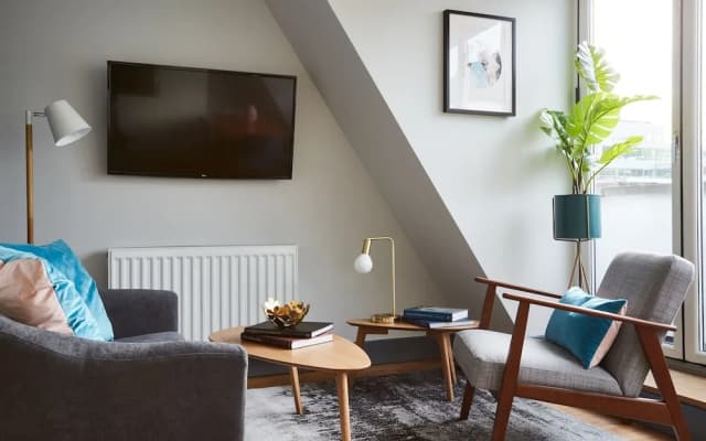Holborn by Viridian Apartments - photo 2