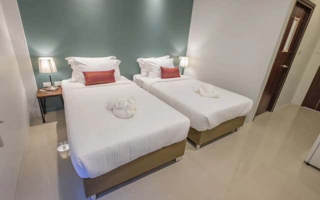 H Hotel Phrasing - photo 4