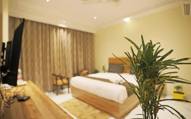 Hotel Goodluck - photo 4