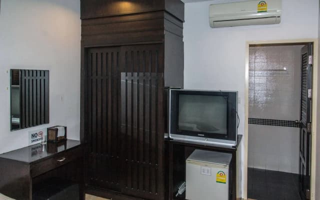 Palmyra Patong Resort - photo 3