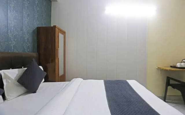 Hotel Raj Palace - photo 2