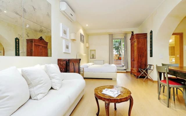 Conservatorio Studio Apartment - photo 4