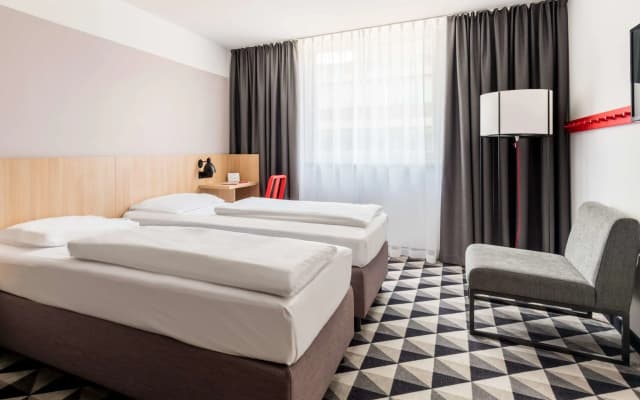 Premier Inn Wien City Hauptbahnhof - photo 4