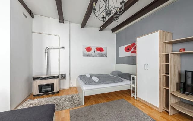 Cozy Nest Hideaway With A/C - photo 2