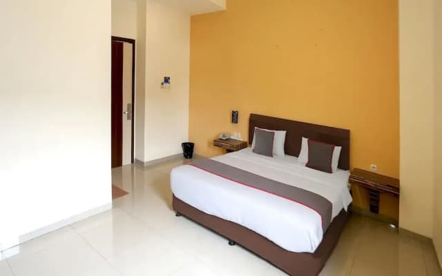 Super OYO Collection O 92130 Hotel Fiducia Kaji - photo 4