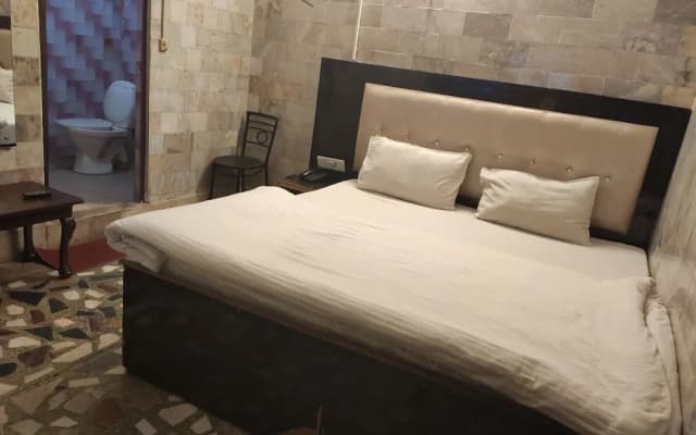 Hotel Hare Rama Deluxe - photo 3